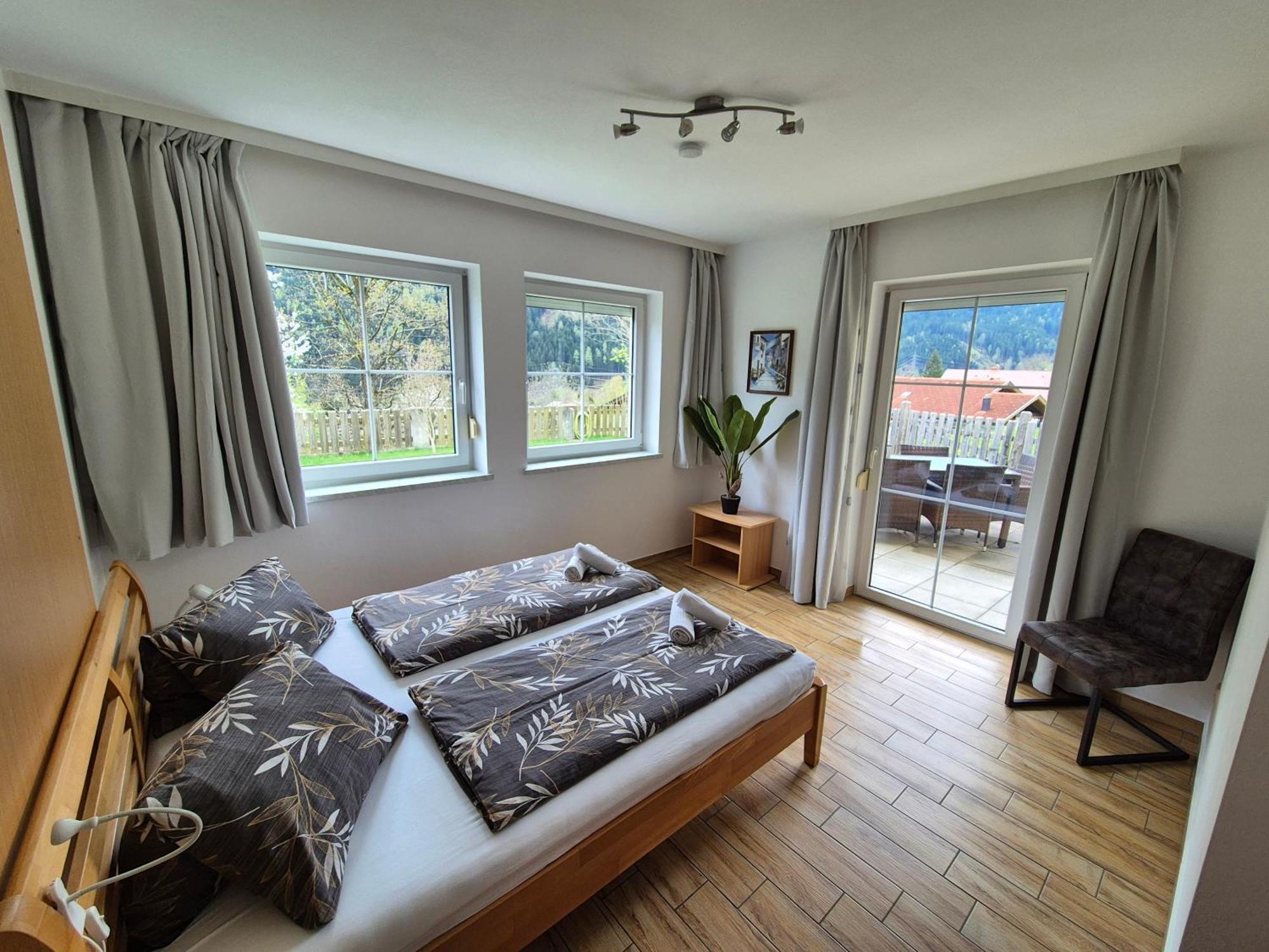 Appartementhaus Flattach Goritschnig ภายนอก รูปภาพ