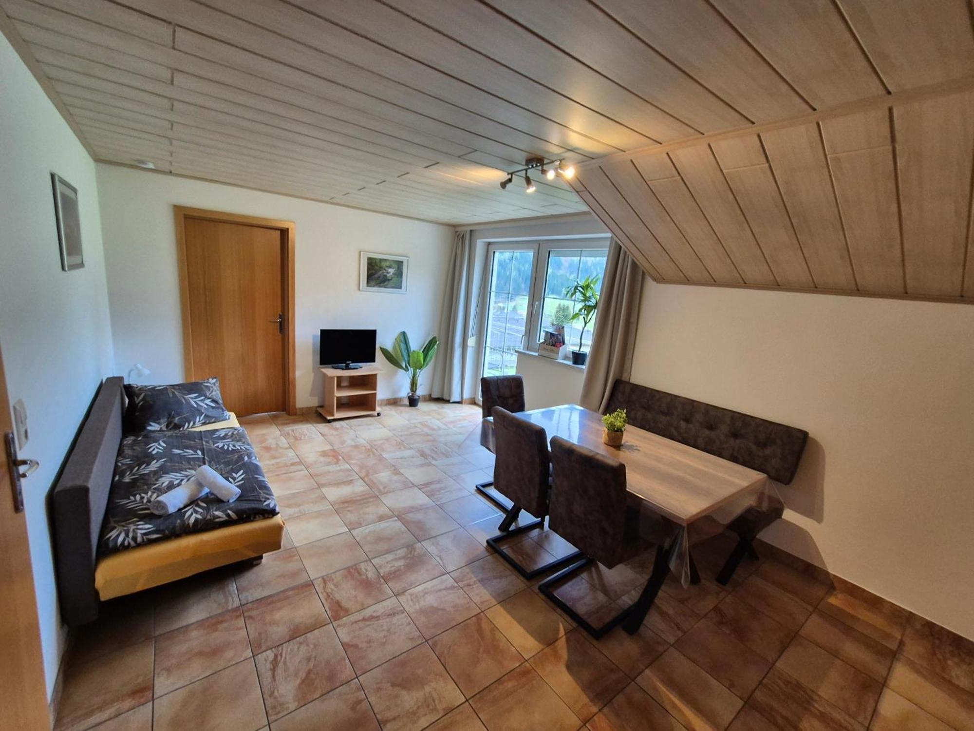 Appartementhaus Flattach Goritschnig ภายนอก รูปภาพ